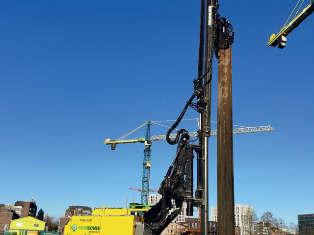 VS Journaal_Voorjaar 2022_Infra_pontons_rijplaten_bruggen_kranen_WEB (8)